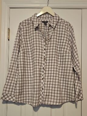 Chaps Woman's Grey and White Plaid Button-Down Shirt